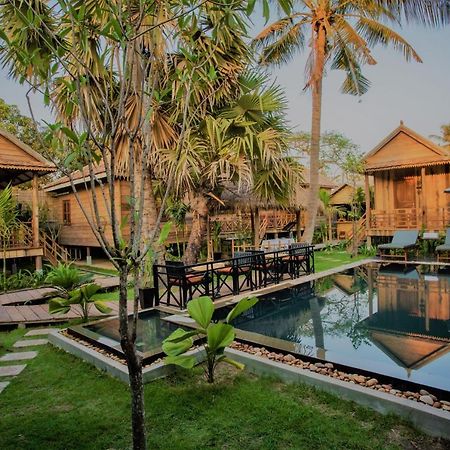 The Wood Family Retreat Hotel Phumi Trapeang Rung Exterior photo