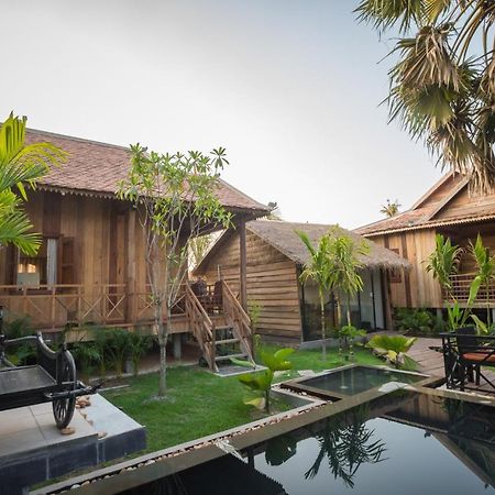 The Wood Family Retreat Hotel Phumi Trapeang Rung Exterior photo